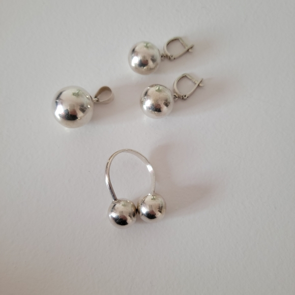 Silver set - Picture 1 of 6